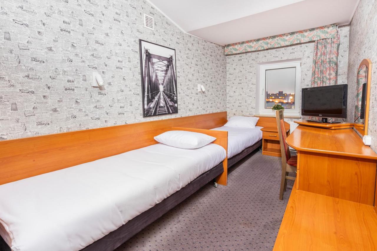 Hotel Victory Home Варшава Екстериор снимка