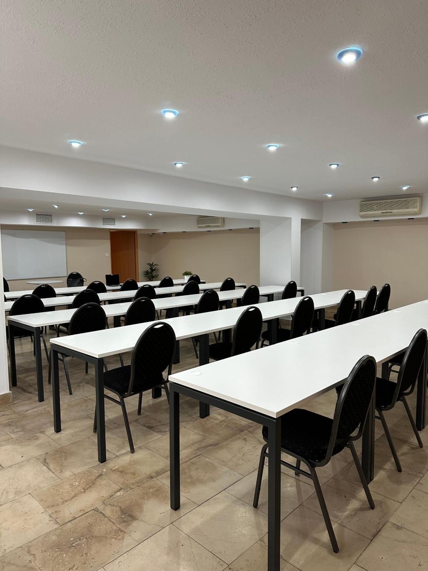 Hotel Victory Home Варшава Екстериор снимка