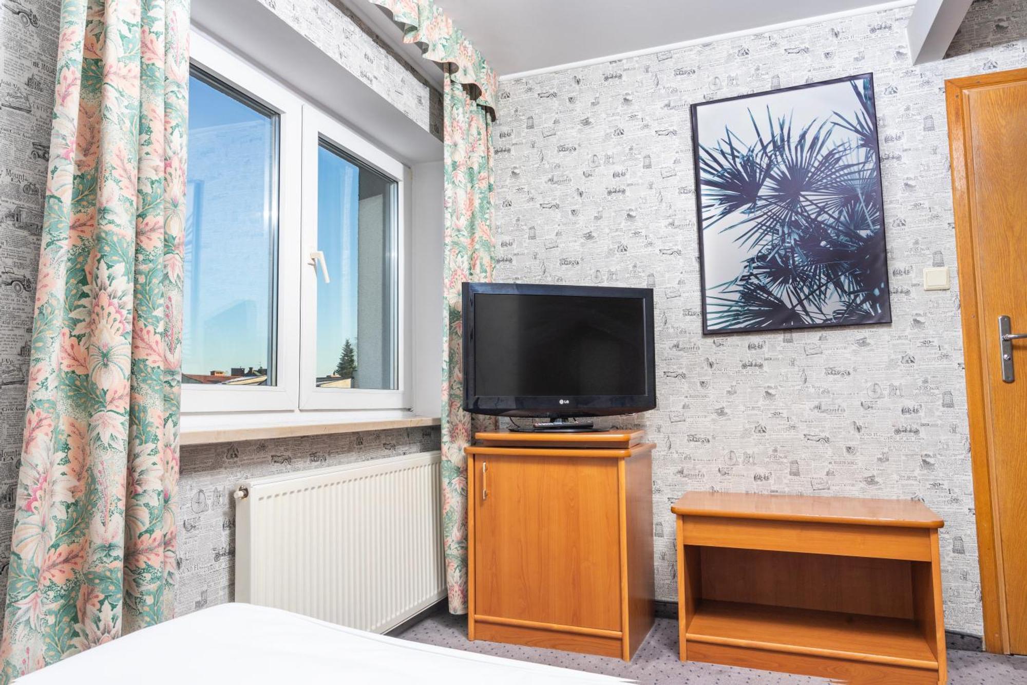 Hotel Victory Home Варшава Екстериор снимка