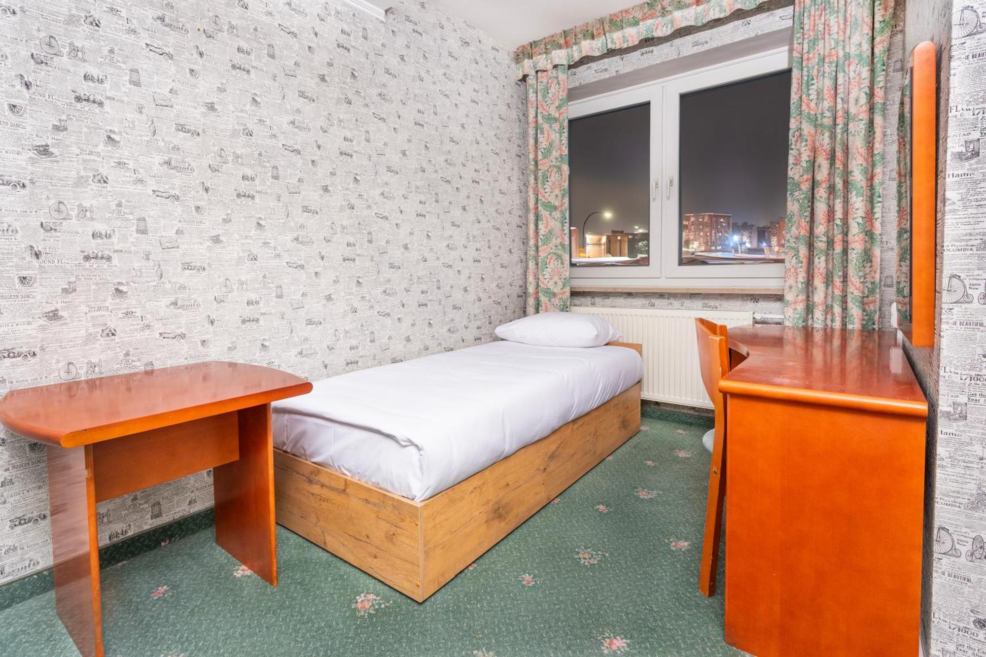 Hotel Victory Home Варшава Екстериор снимка