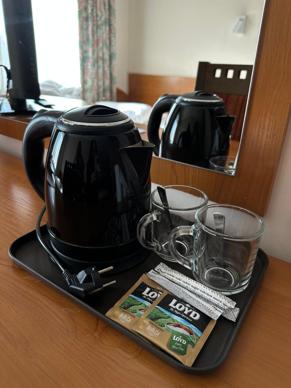 Hotel Victory Home Варшава Екстериор снимка